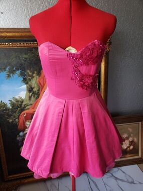 Better Be Bright Pink Strapless Party Dress with Embellished Appliqué